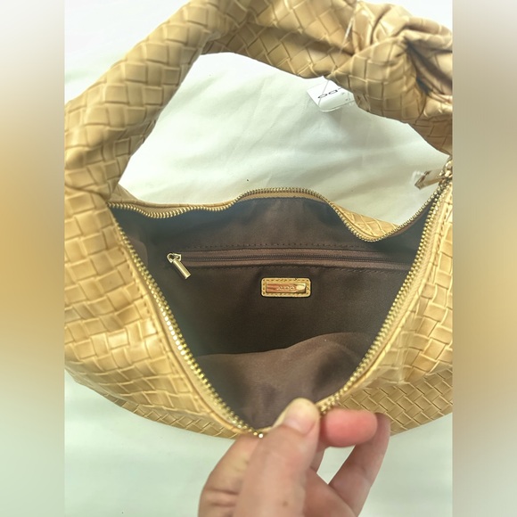 NWT. ALDO basket weave western hobo clutch. Perfect for wedding/patio season! - Picture 6 of 7